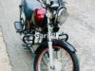 Suzuki GS 150 2017 for Sale in Lahore
