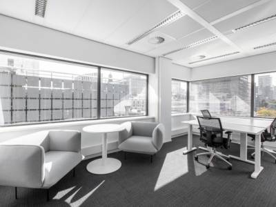 Find office space in Karachi, The Centre for 3 persons with everything taken care of
